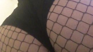 Worship My devine ass in fishnets..