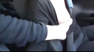 Female Uber Driver Gives Her Passenger A Handjob 3
