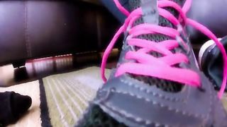 Sniff Goddess Lynn Pops Feet - Shrink and be crushed in her shoe