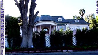 TheMeanGirls - Inferior Freak Sucks at Face SItting