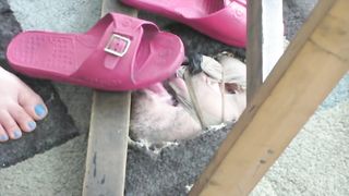 slime under foot the art student