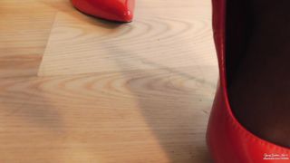 Worship Young Goddess Kim's Feet