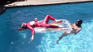 TheEnglishMansion - clinic - Pool Ride