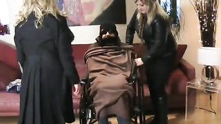 TheEnglishMansion - Study - Sidonia & Nina's Day Off