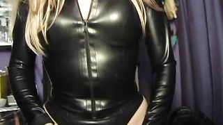 TheEnglishMansion - Therest - The Gummi Urinal