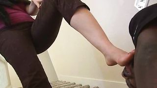 KissHerFoot - mov00994xt