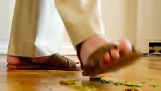 KissHerFoot - mov07616xt