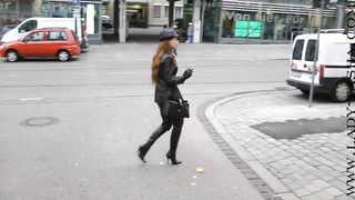 Fetish lady Smoking leather