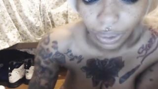 Huge Black Ass Twerking her Bubble 2