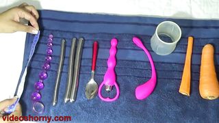 Playing to fuck cervix with big balls, carrot and dildo