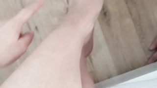 Cummy feet for slave