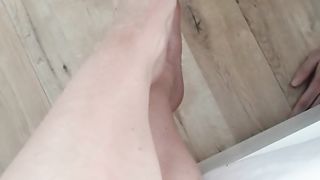 Cummy feet for slave