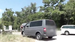 Hot deutsche Schlampe zahlt für den Autoreparaturservice