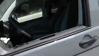 Hot deutsche Schlampe zahlt für den Autoreparaturservice