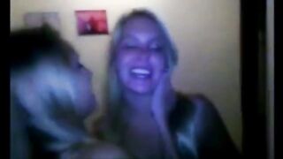 Lesbian girlfriends kiss (MIX)