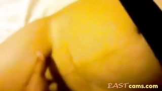 desi aunty playing with a small dick