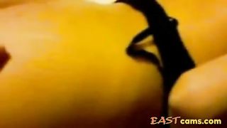 desi aunty playing with a small dick