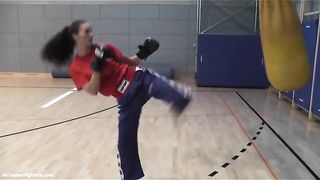 ana kicking