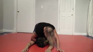 Ava Mixed wrestling