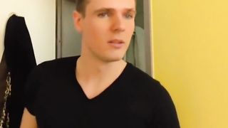 Spontane Doppelpenetration mit dem Kameramann