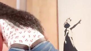 Bossy delilah facesitting 2