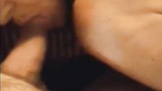 Girl plays with two same time 2