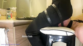 enola facesitting strap