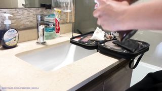 enola facesitting strap