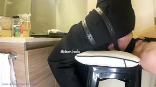 enola facesitting strap