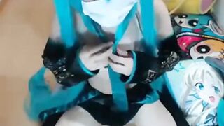 Miku Hatsune a chating and playing 130625 2