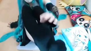 Miku Hatsune a chating and playing 130625 2