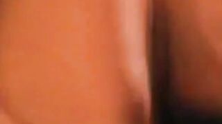 Hot German Milf fickt jüngeren Schwanz 2