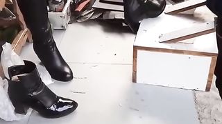 Boot cleaning street side