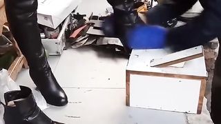 Boot cleaning street side