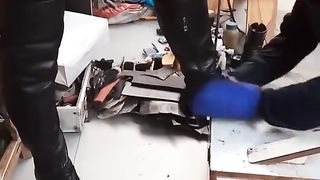 Boot cleaning street side