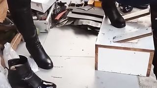 Boot cleaning street side