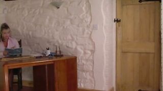 TheEnglishMansion - lounge - The Interviewee