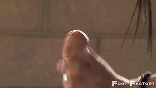 FootFactory - Rayveness strip 2