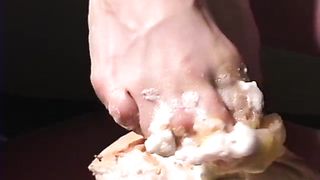 FootFactory - Dita Von Teese kitchen