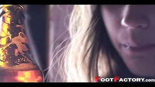 FootFactory - Georgia Jones - smoke