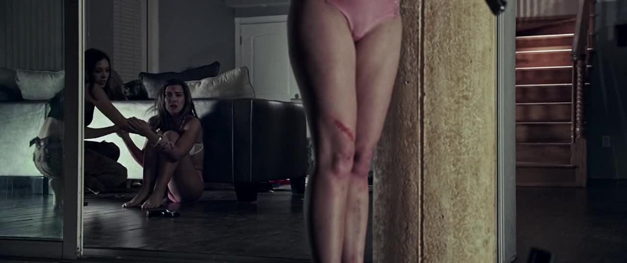 Even bad guys succumb to a girl with rope