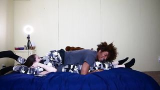 Girlfriend vs boyfriend wrestling headscissor challenge