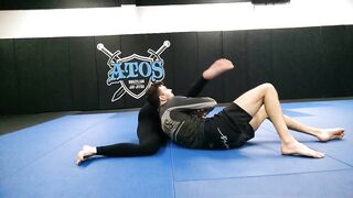 Headscissor chokehold scissorhold tutorial fitness girl vs man domination