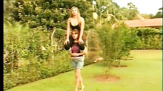 blonde beauty shoulder ride and facsit