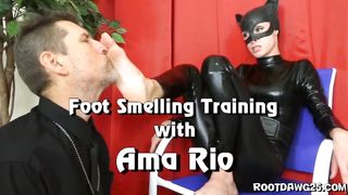 foot smelling training