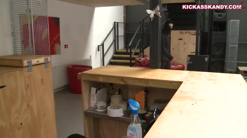 Sexy brunette kill men