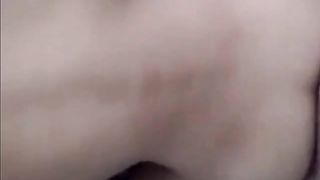 Magrinha gostosa dando o cuzinho bem gostoso