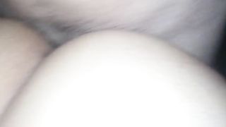 En levrette sur le canap