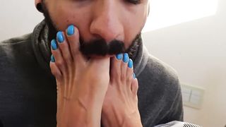 Strong woman BB foot worship