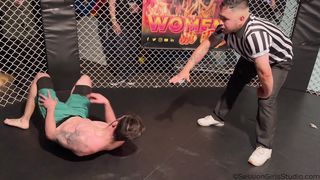 Dez wrestling in Octagon